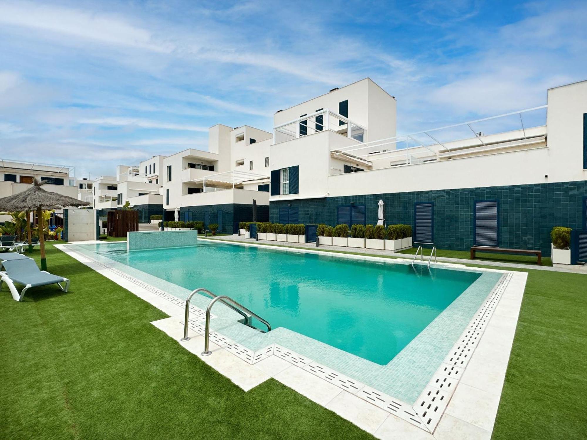 Turquesa Del Mar - Sun & Beach & Golf & Bike - Large Terrace Ground-Floor Spanish Apartment Dehesa de Campoamor (Orihuela Costa)
