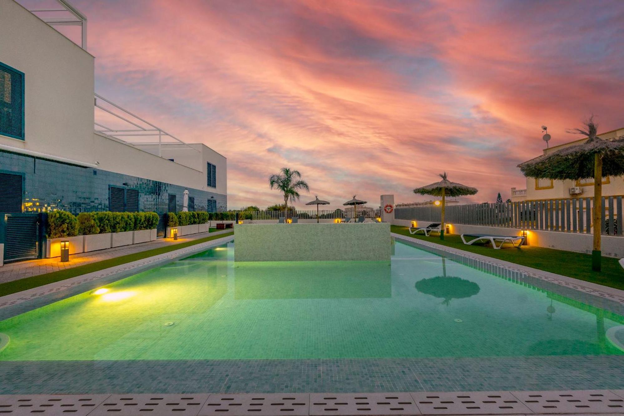 Turquesa Del Mar - Sun & Beach & Golf & Bike - Large Terrace Ground-Floor Spanish Apartment